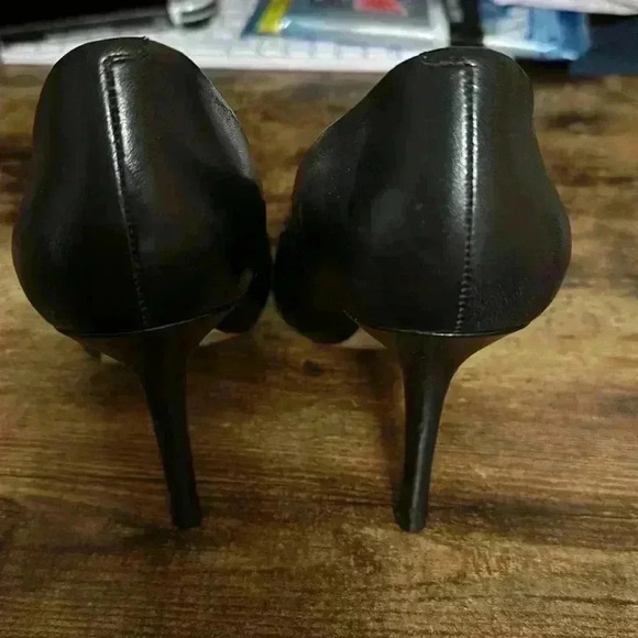 Michael Kors Paxton Cap Toe Heels - Picture 6 of 7